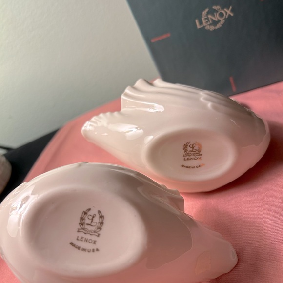 Vintage Lenox Cream Swan Porcelain Trinket Dishes. Made in the USA c 
1930-1953 - Picture 6 of 6